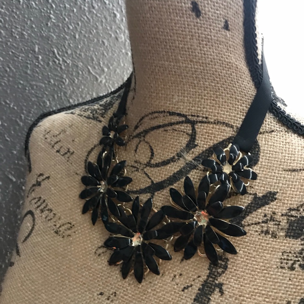 Flower necklace